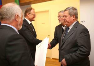 PODPIS POGODBE  FOTO LJUBO VUKELIČ 08s